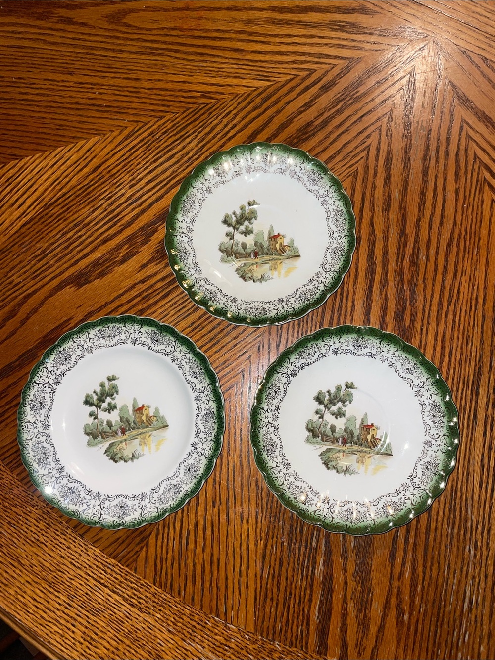 American Limoges USA - Chateau France 22K Gold Dessert Plate approximately 6"